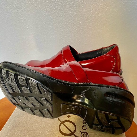 ♥️ BORN  OF CONCEPT BOC MAROON SHINY SOFT  LEATHER SHOES - Picture 5 of 8